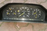 Sprzedam zegary do Mercedesa 124 2.5 D