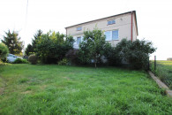 dom z budynkami gospodarczymi - Brzeźnio