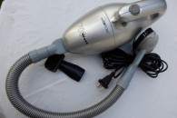 Odkurzacz samochodowy 700W na 230V