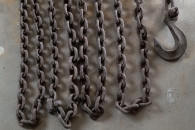 Gruby łańcuch holowniczy