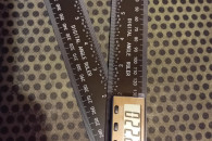 Kątownik elektroniczny