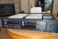 Wybitny CD Onkyo Integra DX-200 z pilotem