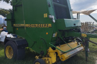 Prasa John Deere 590