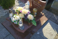 Nagrobek granitowy mały