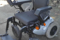 ELEKTRYCZNY WOZEK INWALIDZKI