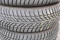Opony zimowe Nokian Snowproof 175/65/R15, kompl