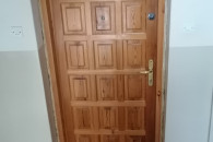 Drzwi wejściowe sosnowe, futryna, klamka, zamek