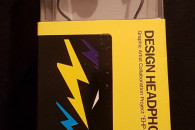 Słuchawki douszne artystyczne firmy Elecom.