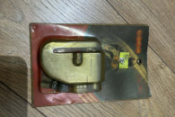 Blokada na tarczę hamulcową z alarmem