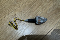 Kierunkowskazy białe trójkątne wzorek