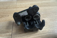 Zacisk hamulcowy dwutłoczkowy