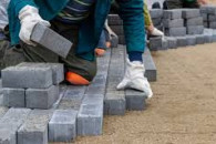 Zatrudnię brukarza lub pomocnika