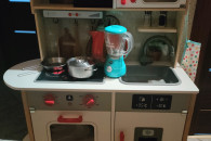 Kuchnia drewniana z akcesoriami