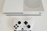 konsola Xbox One s model 1681 500gb