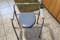 Krzesło toaletowe – składane AR-101