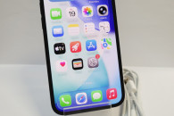 Telefon iPhon 13 stan bateri 93%